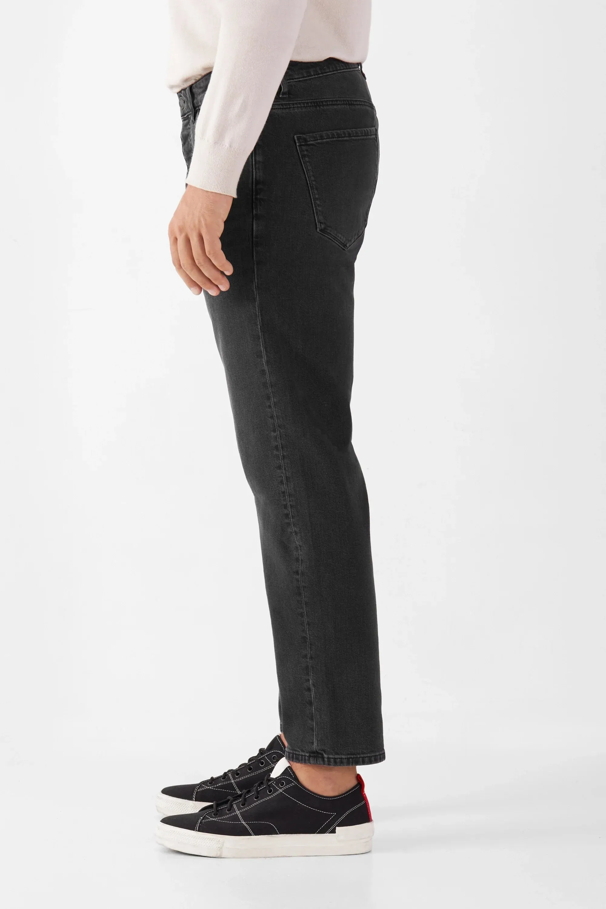 Rise Relaxed Tapered Basic Jeans Black